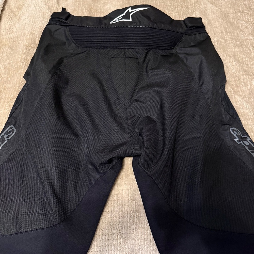 Alpinestars A10 V2 Air Motorcycle Pants - Picture 5 of 6